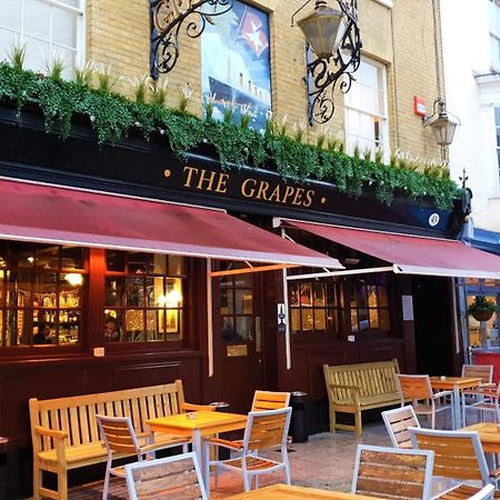 The Grapes Pub Hotel เซาธ์แธมป์ตัน ภายนอก รูปภาพ